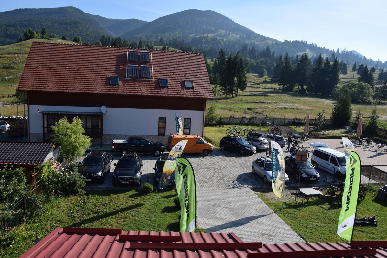 Montana Resort Colibiţa Eksteriør billede